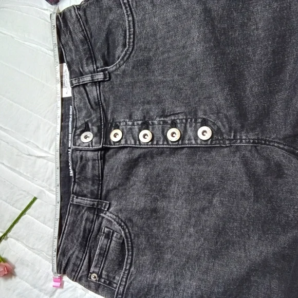 🖤New INC Denim Shorts🖤 - Picture 2 of 5